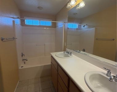 1757 Steinman - Photo Thumbnail 9