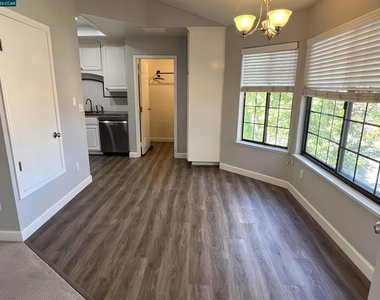 85 Tahoe Ct - Photo Thumbnail 3