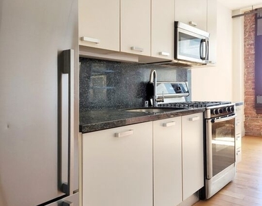 460 S Spring Street - Photo Thumbnail 9