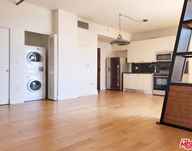 460 S Spring Street - Photo Thumbnail 10
