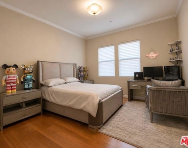 333 Milford Street - Photo Thumbnail 4