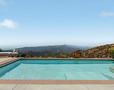 231 Loma Metisse Road - Photo Thumbnail 32