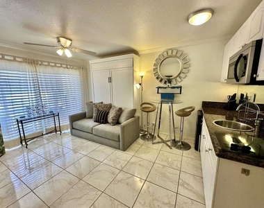 1021 Scott St - Photo Thumbnail 10