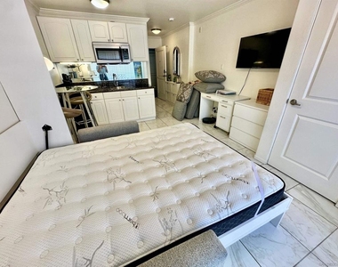 1021 Scott St - Photo Thumbnail 23