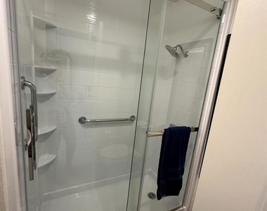 1021 Scott St - Photo Thumbnail 27
