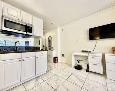 1021 Scott St - Photo Thumbnail 14