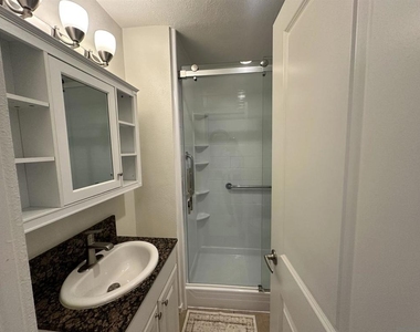 1021 Scott St - Photo Thumbnail 25