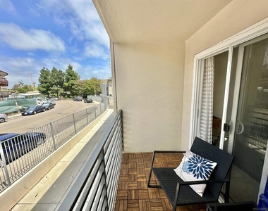 1021 Scott St - Photo Thumbnail 32