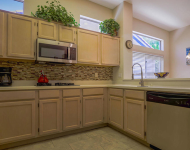37468 Westridge Avenue - Photo Thumbnail 8