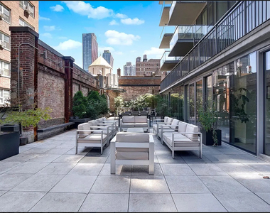 East 34th Street - Photo Thumbnail 14