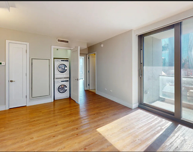East 34th Street - Photo Thumbnail 7