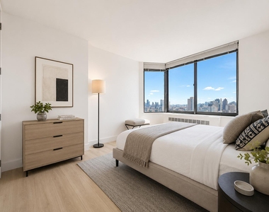 1735 York Avenue - Photo Thumbnail 4