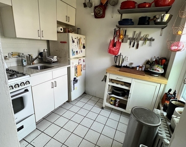 76 Douglass Street - Photo Thumbnail 4