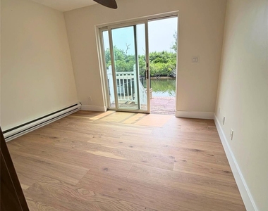 77 E Santa Barbara Road - Photo Thumbnail 6