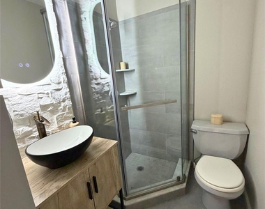 77 E Santa Barbara Road - Photo Thumbnail 3