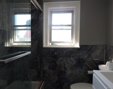 47 Hillside Avenue - Photo Thumbnail 8