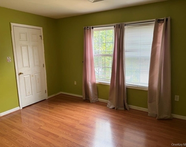 7 Pond Street - Photo Thumbnail 7