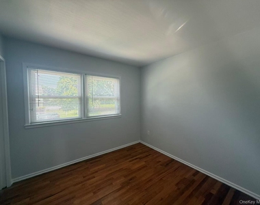 56 Convent Road - Photo Thumbnail 6