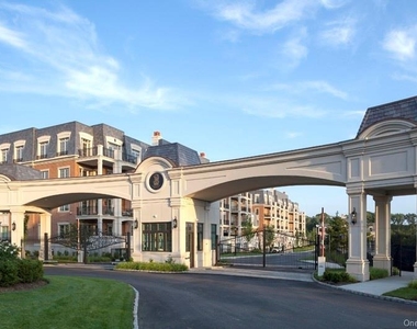 3000 Royal Court - Photo Thumbnail 4