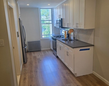 6077 55th Street - Photo Thumbnail 3