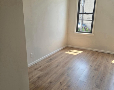 6077 55th Street - Photo Thumbnail 7