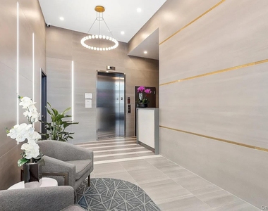 4415 College Point Boulevard - Photo Thumbnail 9