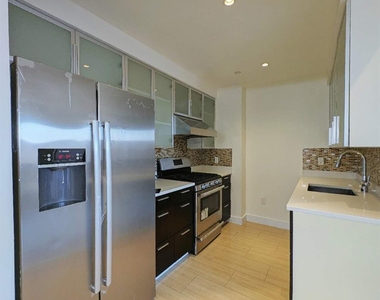 13619 Franklin Avenue - Photo Thumbnail 2