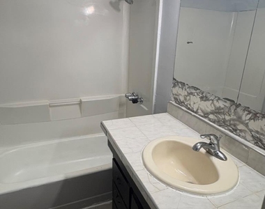 208 Main Street - Photo Thumbnail 14