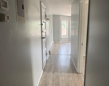 208 Main Street - Photo Thumbnail 2