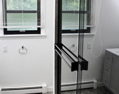 27 Stuart Drive - Photo Thumbnail 11