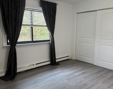 27 Stuart Drive - Photo Thumbnail 1