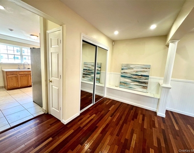 60 Peach Place - Photo Thumbnail 11