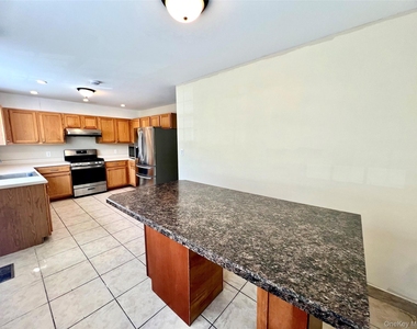 60 Peach Place - Photo Thumbnail 13