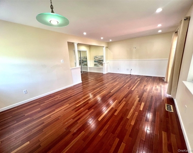 60 Peach Place - Photo Thumbnail 9