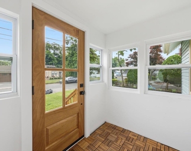 8 Rosewood Avenue - Photo Thumbnail 19