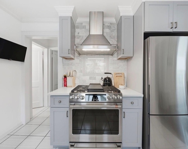8 Rosewood Avenue - Photo Thumbnail 6