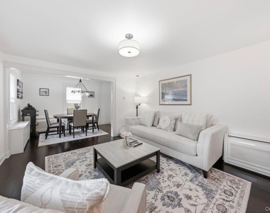8 Rosewood Avenue - Photo Thumbnail 2