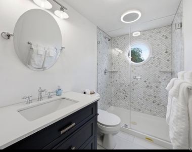 8 Rosewood Avenue - Photo Thumbnail 13