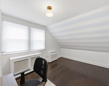 8 Rosewood Avenue - Photo Thumbnail 16