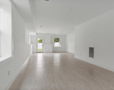 109 Park Avenue - Photo Thumbnail 19