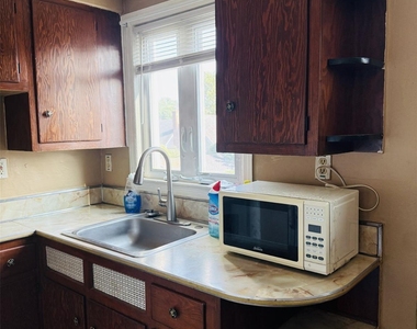 62 Ash Street - Photo Thumbnail 3