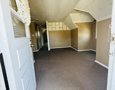 62 Ash Street - Photo Thumbnail 6