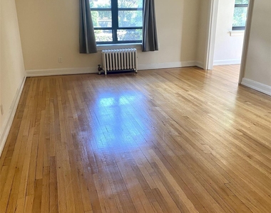 111 Sagamore Road - Photo Thumbnail 3