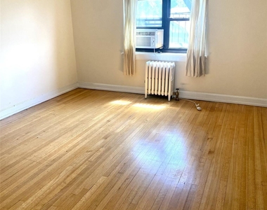 111 Sagamore Road - Photo Thumbnail 4