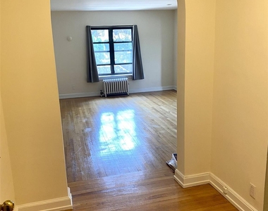 111 Sagamore Road - Photo Thumbnail 2