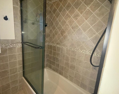 9 Orchard Circle - Photo Thumbnail 13