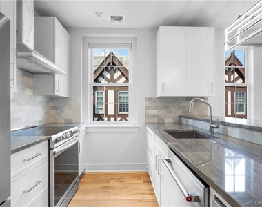 26 East Parkway - Photo Thumbnail 3