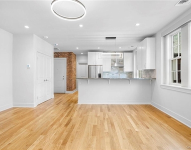 26 East Parkway - Photo Thumbnail 6