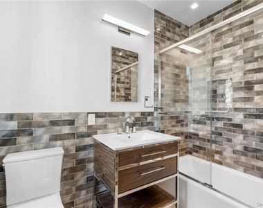 26 East Parkway - Photo Thumbnail 12