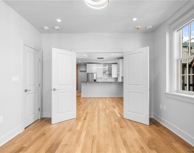 26 East Parkway - Photo Thumbnail 14